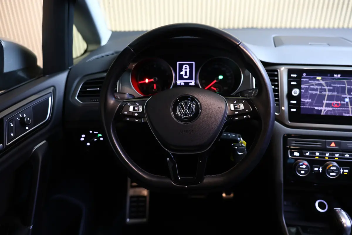 1.5 TSI DSG Highline ACC DAB NAV BT STOELVW TREKHAAK '18