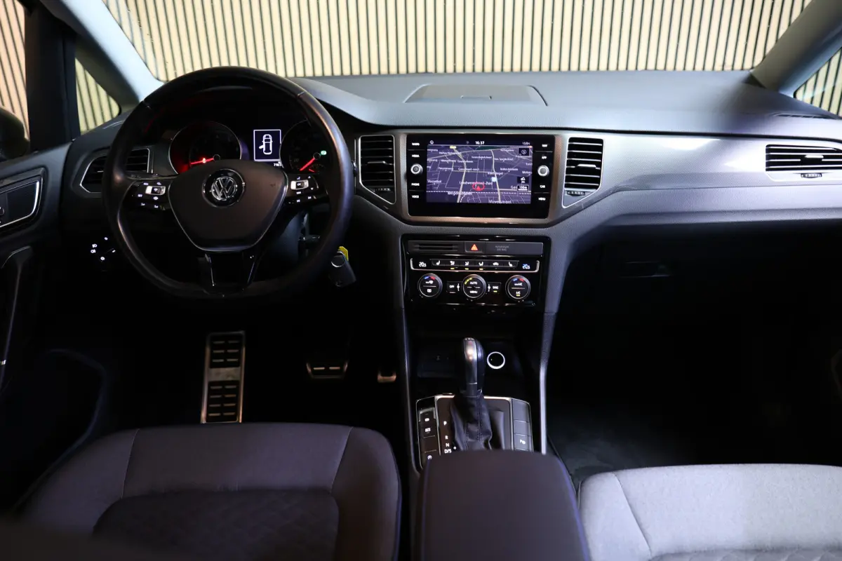 1.5 TSI DSG Highline ACC DAB NAV BT STOELVW TREKHAAK '18
