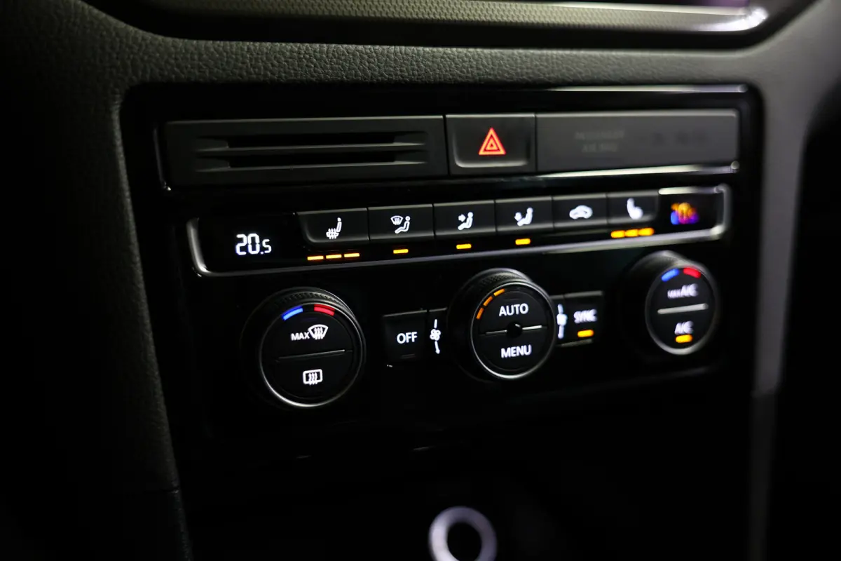 1.5 TSI DSG Highline ACC DAB NAV BT STOELVW TREKHAAK '18