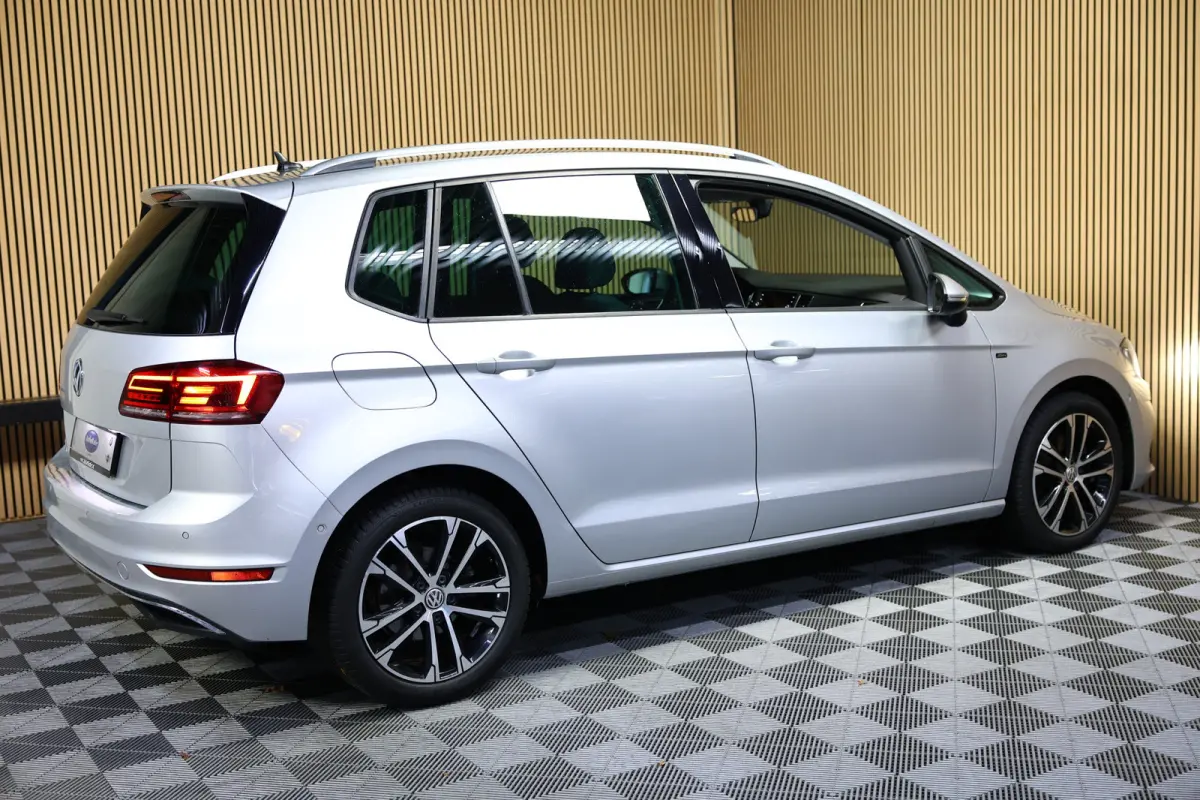 1.5 TSI DSG Highline ACC DAB NAV BT STOELVW TREKHAAK '18