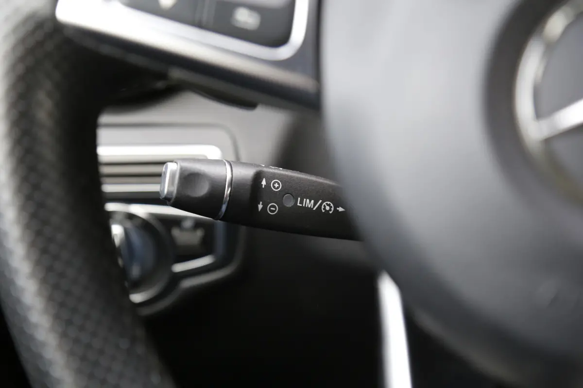 350e 4MATIC Plug in hybride*Perfect Onderh.*AMG Interieur/Afneemb. Trekhaak/Treeplanken/High Perfr. LED Koplampen/Half Leder/Stoelverw./Standkachel/Parkeersens.V+A/18 inch LM*