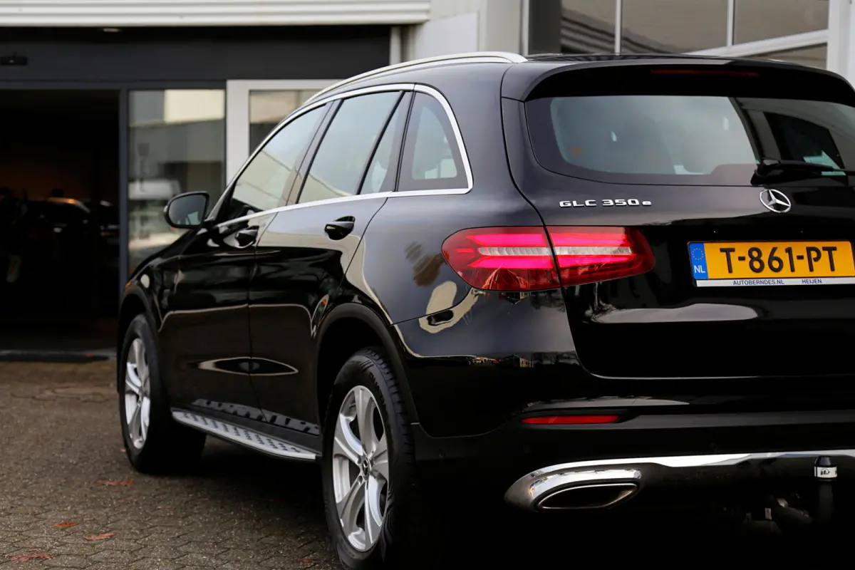 350e 4MATIC Plug in hybride*Perfect Onderh.*AMG Interieur/Afneemb. Trekhaak/Treeplanken/High Perfr. LED Koplampen/Half Leder/Stoelverw./Standkachel/Parkeersens.V+A/18 inch LM*