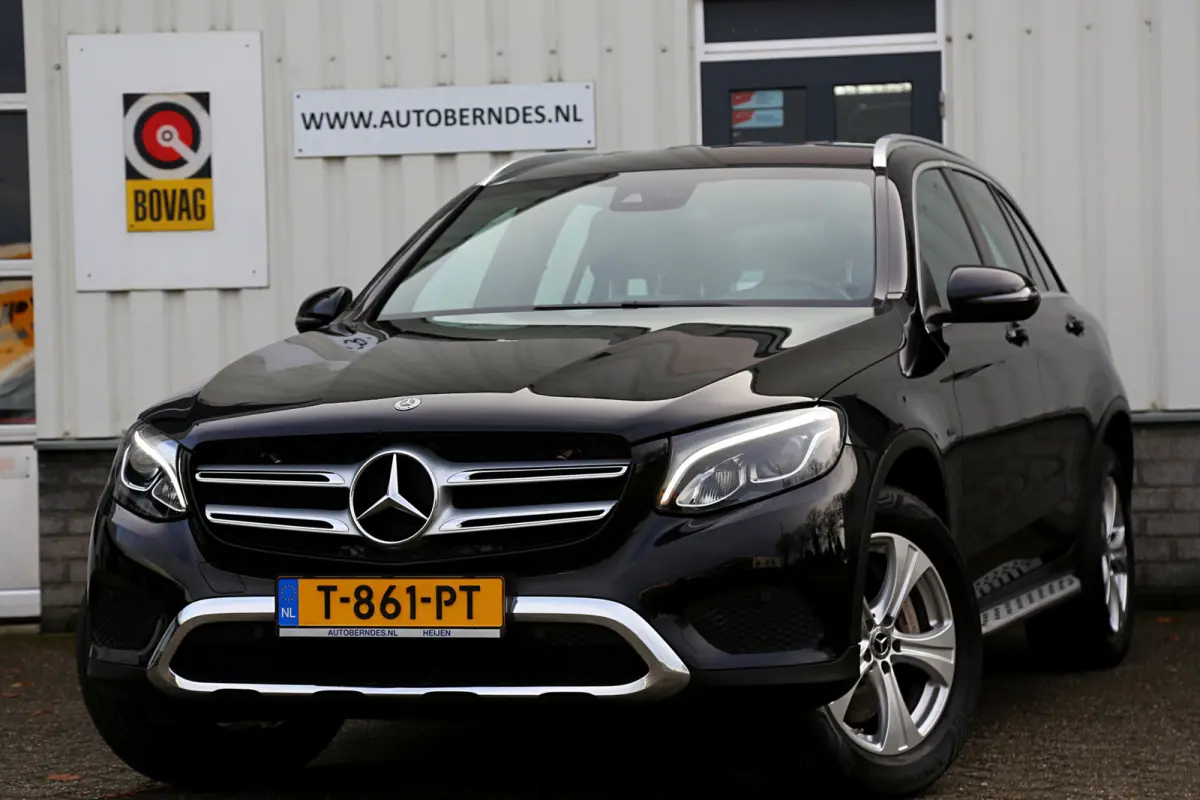 350e 4MATIC Plug in hybride*Perfect Onderh.*AMG Interieur/Afneemb. Trekhaak/Treeplanken/High Perfr. LED Koplampen/Half Leder/Stoelverw./Standkachel/Parkeersens.V+A/18 inch LM*