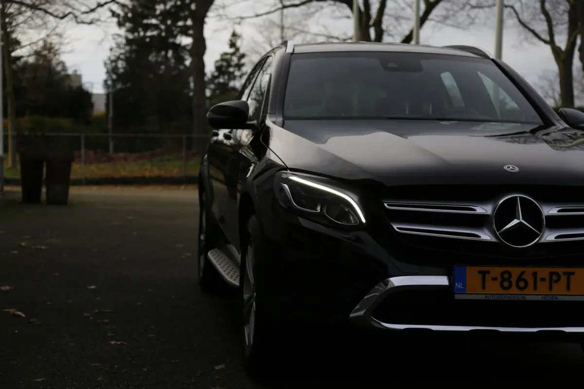 350e 4MATIC Plug in hybride*Perfect Onderh.*AMG Interieur/Afneemb. Trekhaak/Treeplanken/High Perfr. LED Koplampen/Half Leder/Stoelverw./Standkachel/Parkeersens.V+A/18 inch LM*