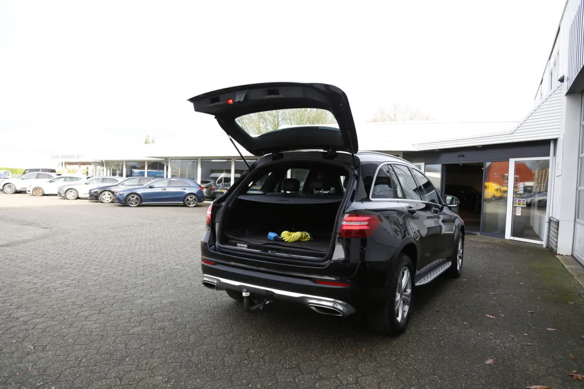 350e 4MATIC Plug in hybride*Perfect Onderh.*AMG Interieur/Afneemb. Trekhaak/Treeplanken/High Perfr. LED Koplampen/Half Leder/Stoelverw./Standkachel/Parkeersens.V+A/18 inch LM*