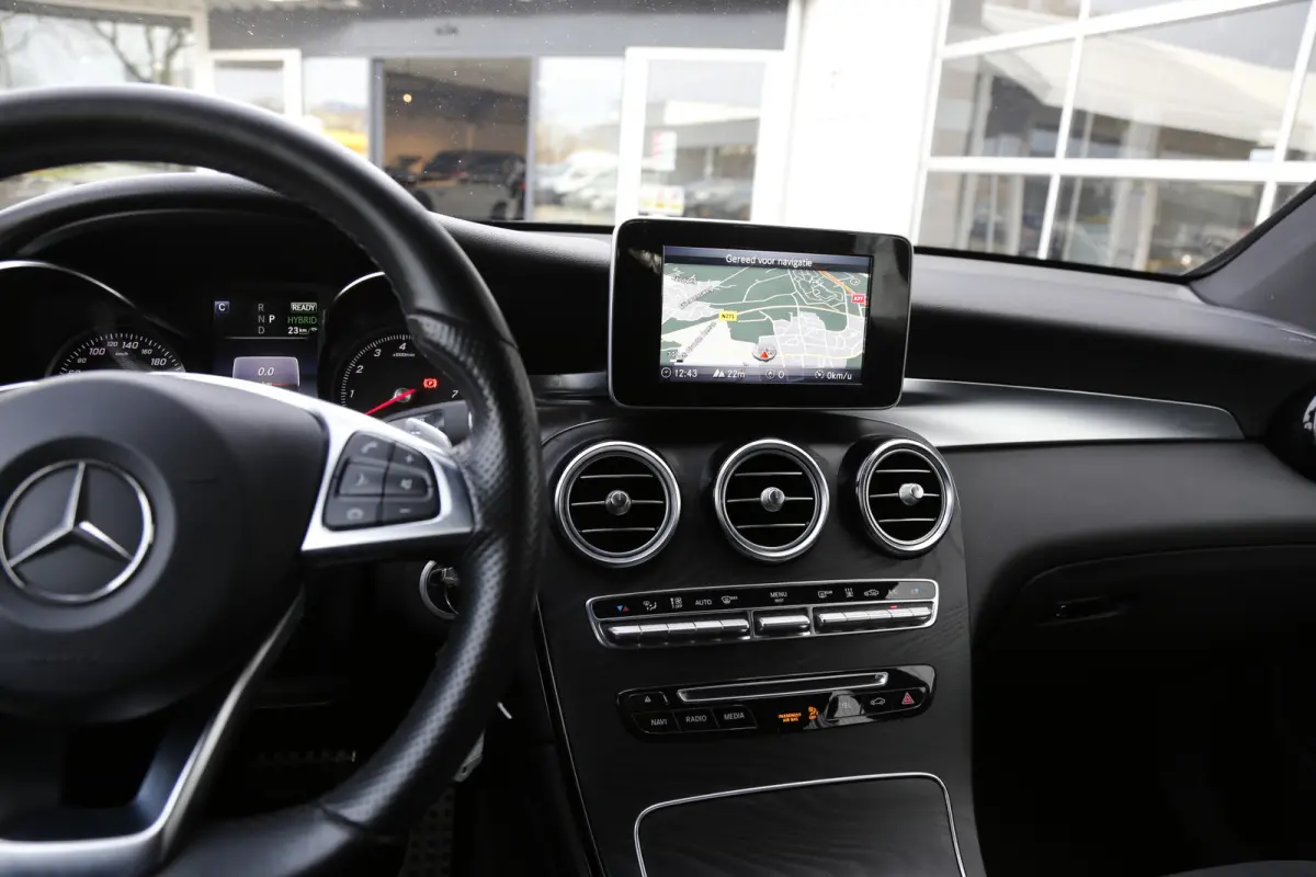 350e 4MATIC Plug in hybride*Perfect Onderh.*AMG Interieur/Afneemb. Trekhaak/Treeplanken/High Perfr. LED Koplampen/Half Leder/Stoelverw./Standkachel/Parkeersens.V+A/18 inch LM*