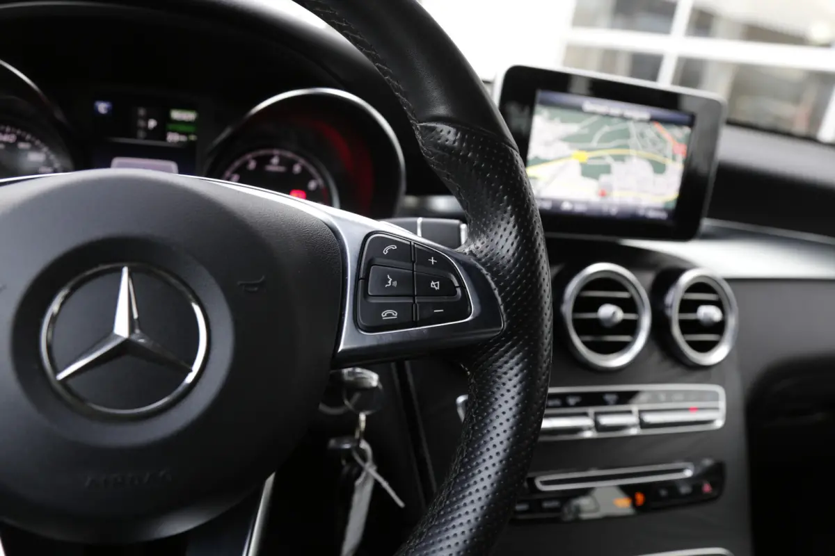 350e 4MATIC Plug in hybride*Perfect Onderh.*AMG Interieur/Afneemb. Trekhaak/Treeplanken/High Perfr. LED Koplampen/Half Leder/Stoelverw./Standkachel/Parkeersens.V+A/18 inch LM*