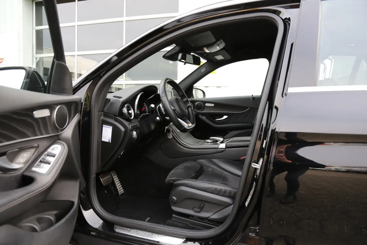 350e 4MATIC Plug in hybride*Perfect Onderh.*AMG Interieur/Afneemb. Trekhaak/Treeplanken/High Perfr. LED Koplampen/Half Leder/Stoelverw./Standkachel/Parkeersens.V+A/18 inch LM*