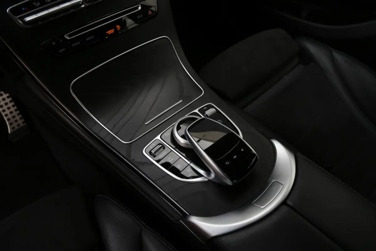 350e 4MATIC Plug in hybride*Perfect Onderh.*AMG Interieur/Afneemb. Trekhaak/Treeplanken/High Perfr. LED Koplampen/Half Leder/Stoelverw./Standkachel/Parkeersens.V+A/18 inch LM*