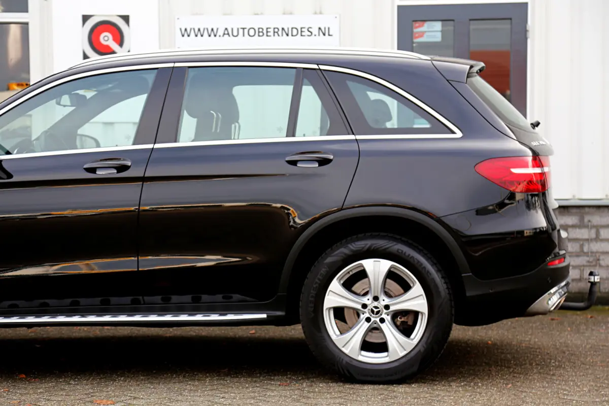 350e 4MATIC Plug in hybride*Perfect Onderh.*AMG Interieur/Afneemb. Trekhaak/Treeplanken/High Perfr. LED Koplampen/Half Leder/Stoelverw./Standkachel/Parkeersens.V+A/18 inch LM*