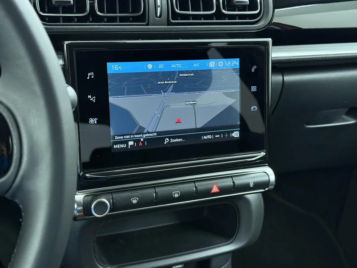 C-Series 110pk | LED koplampen | Navigatie | Achteruitrijcamera | parkeersensoren voor + achter | Apple Carplay / Android Auto