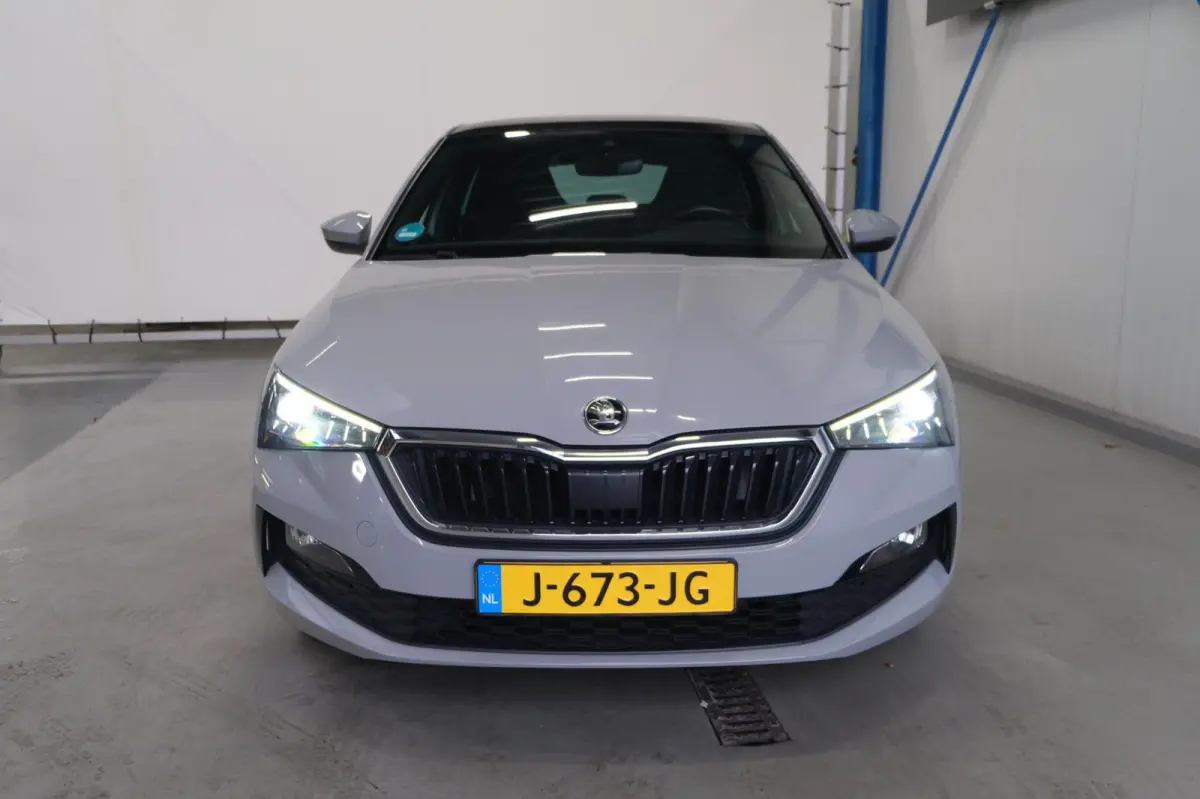 1.0 TSI Sport Business Automaat - N.A.P. Airco, Cruise, Navi, PDC, Stoelverwarming, Panodak.