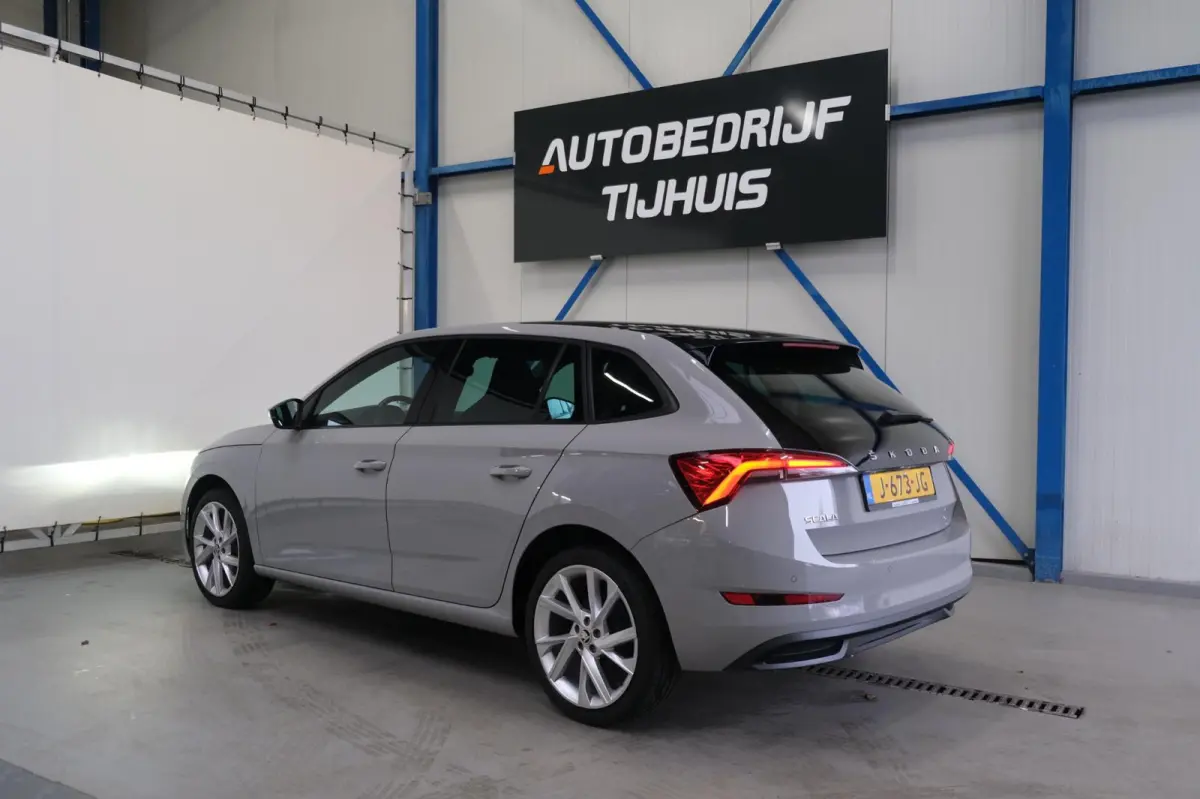1.0 TSI Sport Business Automaat - N.A.P. Airco, Cruise, Navi, PDC, Stoelverwarming, Panodak.