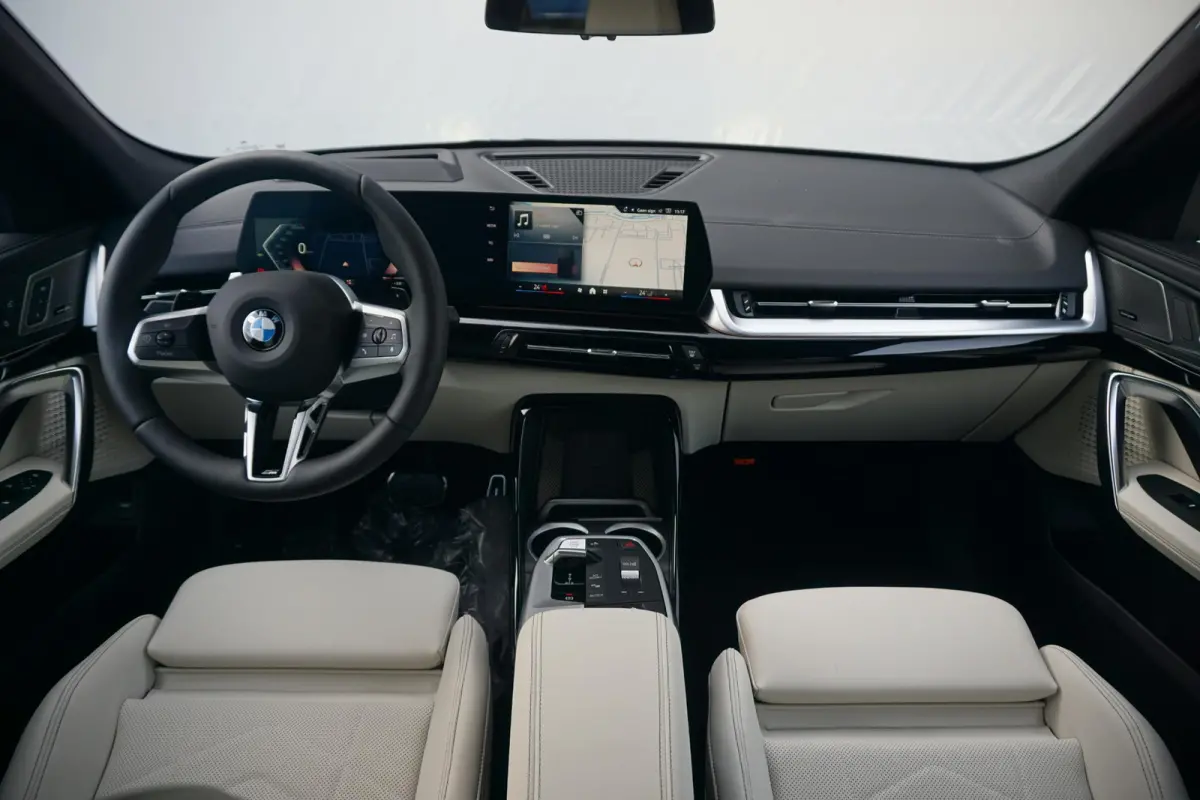 sDrive20i M Sportpakket Pro 20'' / Panoramadak / Head-Up Display / Harman Kardon / Trekhaak |