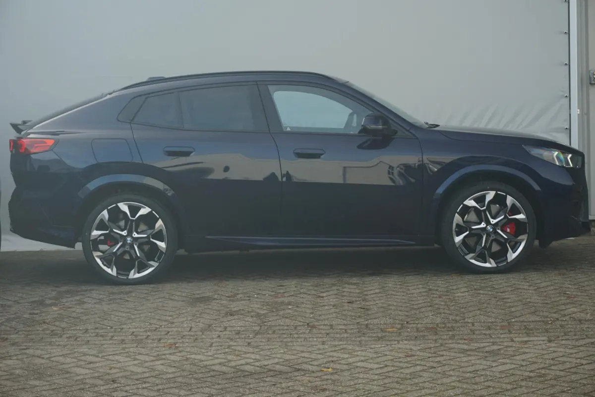 sDrive20i M Sportpakket Pro 20'' / Panoramadak / Head-Up Display / Harman Kardon / Trekhaak |