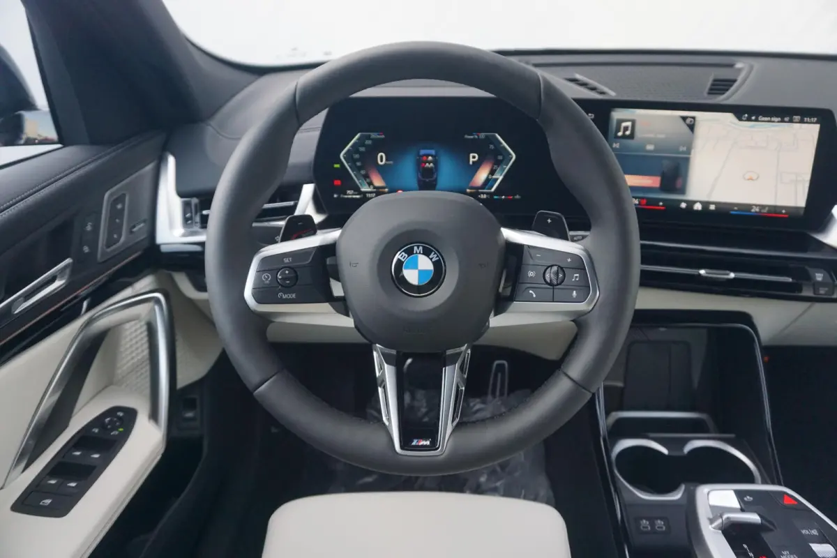 sDrive20i M Sportpakket Pro 20'' / Panoramadak / Head-Up Display / Harman Kardon / Trekhaak |