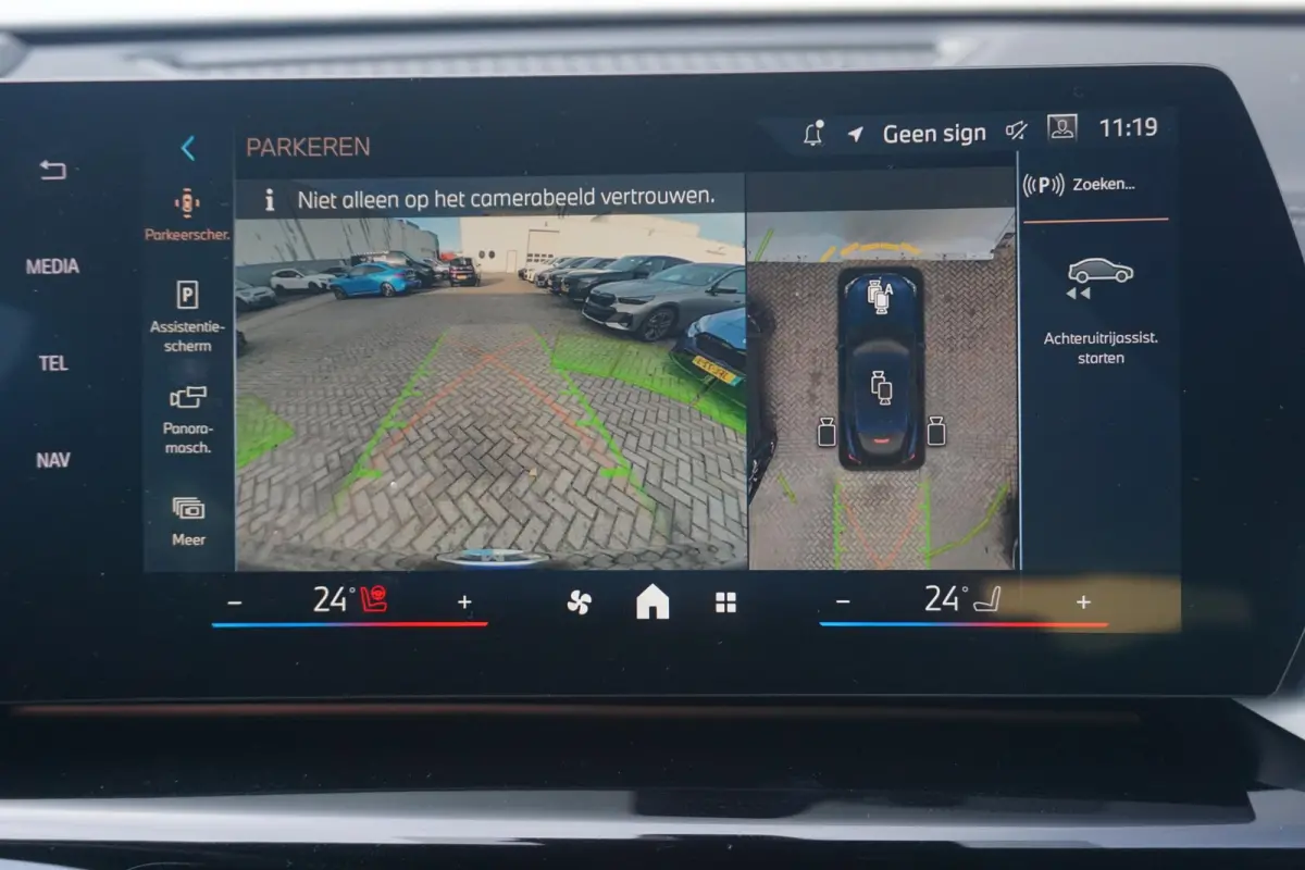 sDrive20i M Sportpakket Pro 20'' / Panoramadak / Head-Up Display / Harman Kardon / Trekhaak |