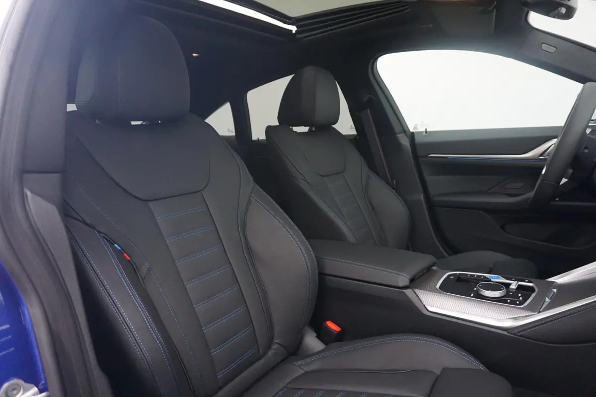 Gran Coupé eDrive40 M Sportpakket Pro | Schuif-/kanteldak | Active Cruise Control | Verwarmde stoelen voor en achter | Comfort Access |