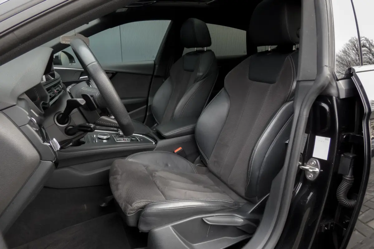 2.0 TFSI MHEV Sport S-line Edition | SFEERVERLICHTING | STOELVERWARMING | BLACK OPTIC PAKKET