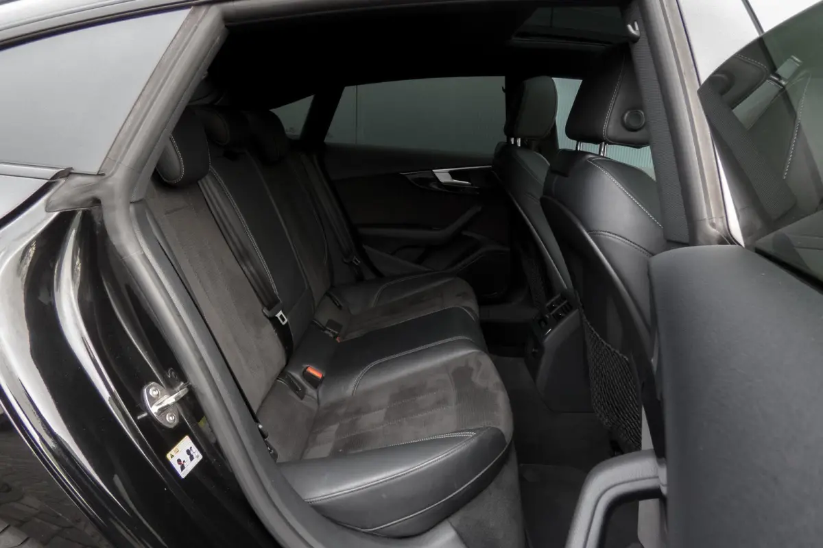 2.0 TFSI MHEV Sport S-line Edition | SFEERVERLICHTING | STOELVERWARMING | BLACK OPTIC PAKKET