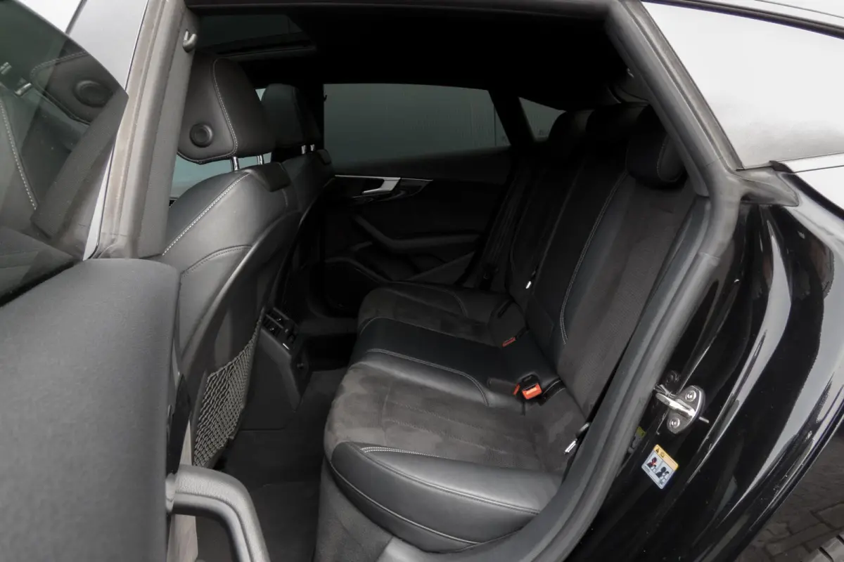 2.0 TFSI MHEV Sport S-line Edition | SFEERVERLICHTING | STOELVERWARMING | BLACK OPTIC PAKKET