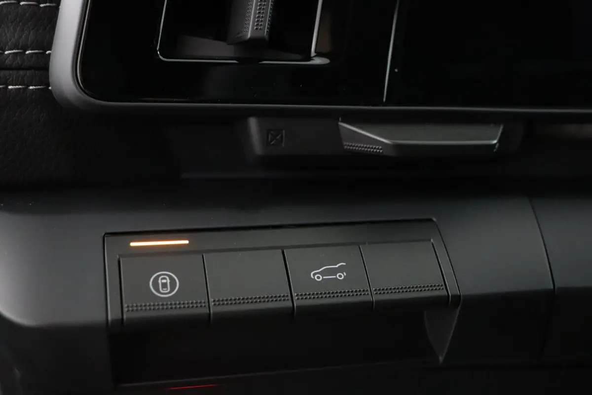 Intense+ 87 kWh | € 4.000 Korting! | 360° Camera | Adaptive Cruise Control | Climate Control | Elektrische Kofferklep | Google Navigatie | Parkeer Assistent | Stoel- en Stuurverwarming