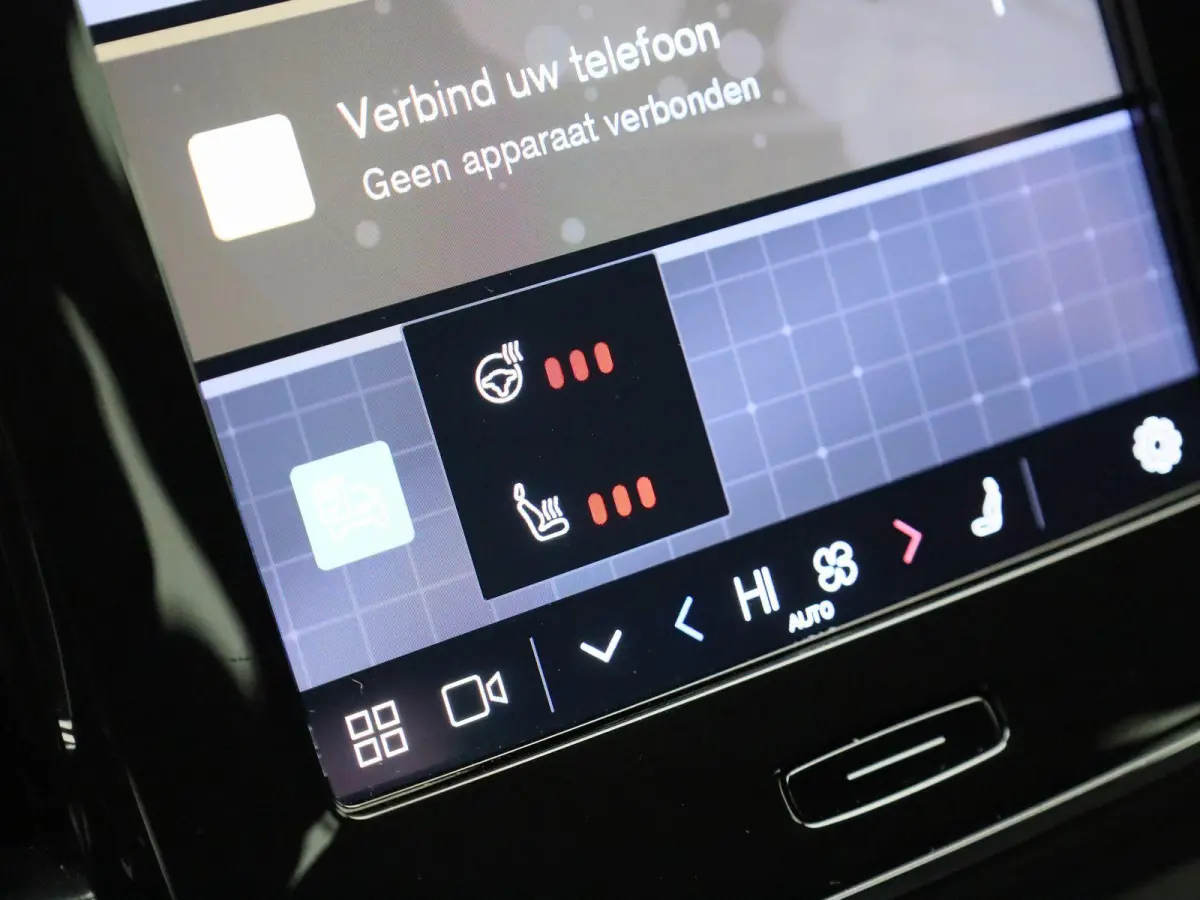 Extended Range Plus 250Pk | Google Navigatie | Apple & Android Carplay | Parkeersensoren Voor & Achter | Achteruitrijcamera | Stoel & Stuurverwarming | Adaptieve Cruise Control |