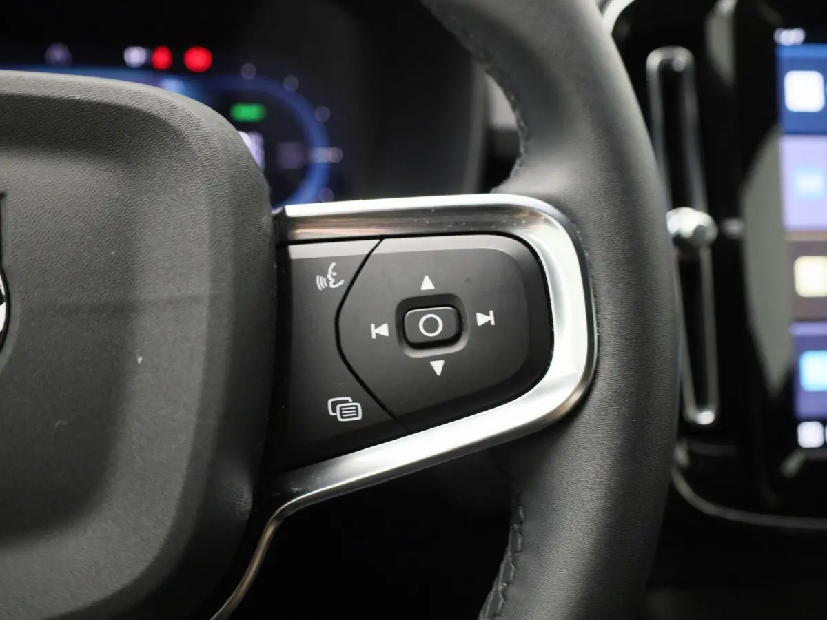 Extended Range Plus 250Pk | Google Navigatie | Apple & Android Carplay | Parkeersensoren Voor & Achter | Achteruitrijcamera | Stoel & Stuurverwarming | Adaptieve Cruise Control |