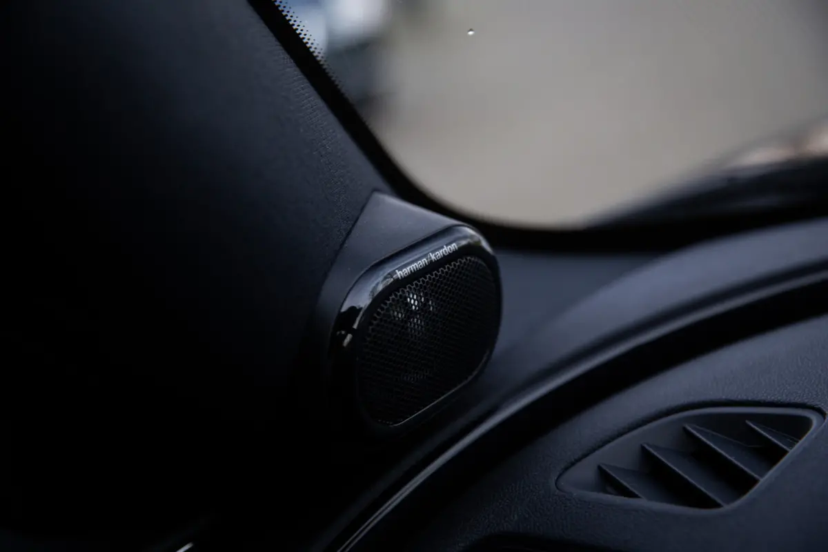 Mini 1.5 Cooper MINI Yours , Trekhaak, Pano, H&K, Leder, Camera, Memory