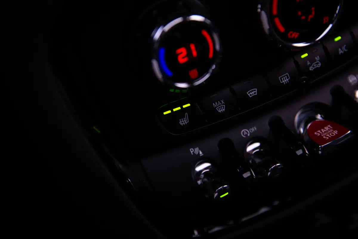Mini 1.5 Cooper MINI Yours , Trekhaak, Pano, H&K, Leder, Camera, Memory