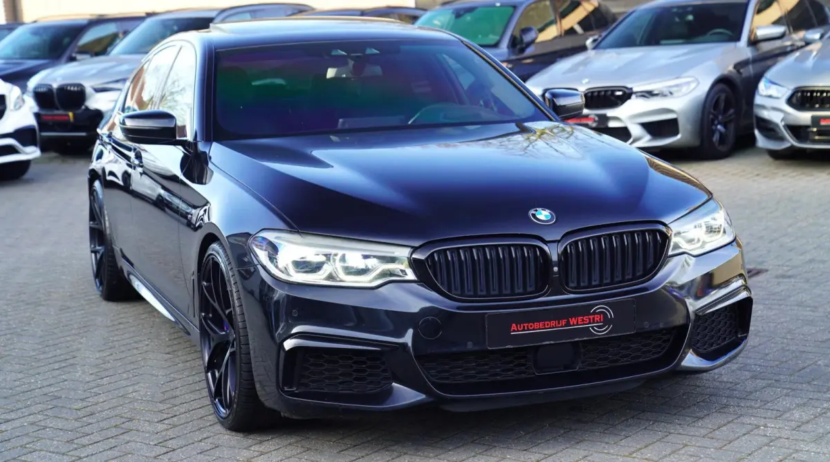M550d xDrive| Schuifdak | Stoelkoeling | Adaptieve Cruise control | 400 PK | Luxe Nappa Leder | Shadow Line | Dealer o