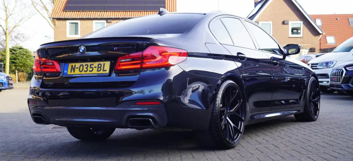 M550d xDrive| Schuifdak | Stoelkoeling | Adaptieve Cruise control | 400 PK | Luxe Nappa Leder | Shadow Line | Dealer o
