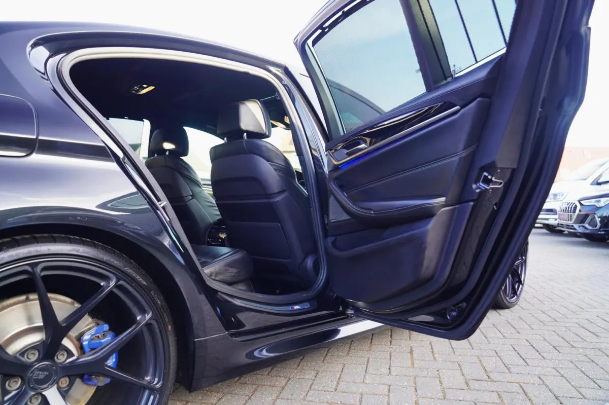 M550d xDrive| Schuifdak | Stoelkoeling | Adaptieve Cruise control | 400 PK | Luxe Nappa Leder | Shadow Line | Dealer o
