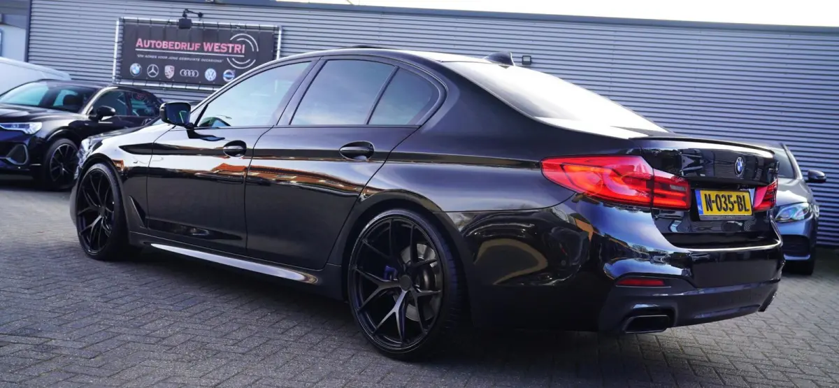 M550d xDrive| Schuifdak | Stoelkoeling | Adaptieve Cruise control | 400 PK | Luxe Nappa Leder | Shadow Line | Dealer o