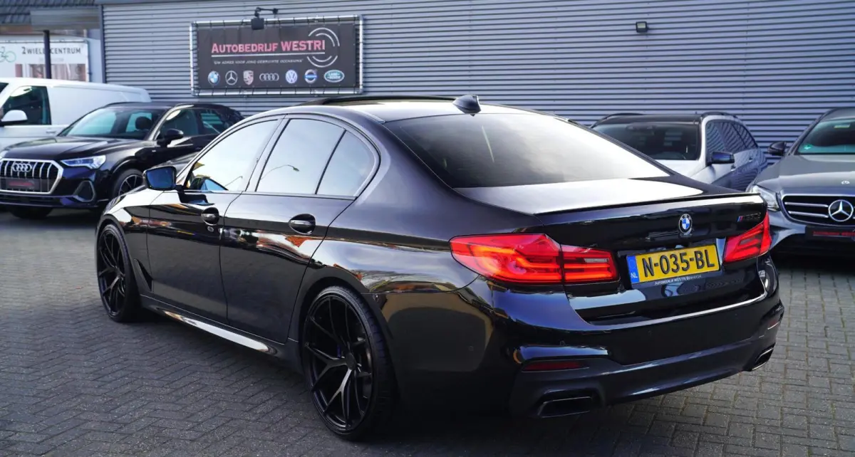 M550d xDrive| Schuifdak | Stoelkoeling | Adaptieve Cruise control | 400 PK | Luxe Nappa Leder | Shadow Line | Dealer o