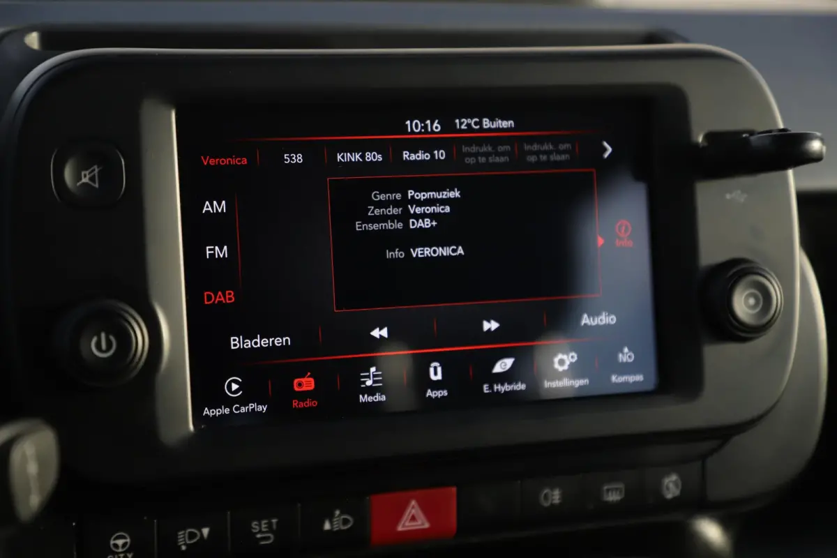 1.0 Hybrid City Life 69PK Carplay Android Navigatie Airco All-Season Banden!