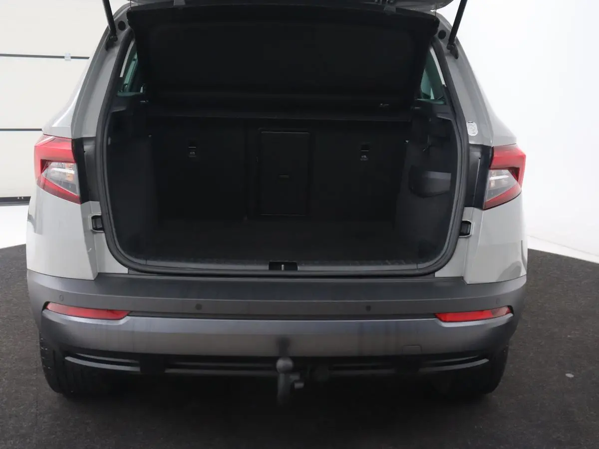 1.0 TSI Business Edition | Panoramadak | Trekhaak | Carplay | Navigatie | Park Assist  | Climate control | DAB | Cruise control | Bluetooth