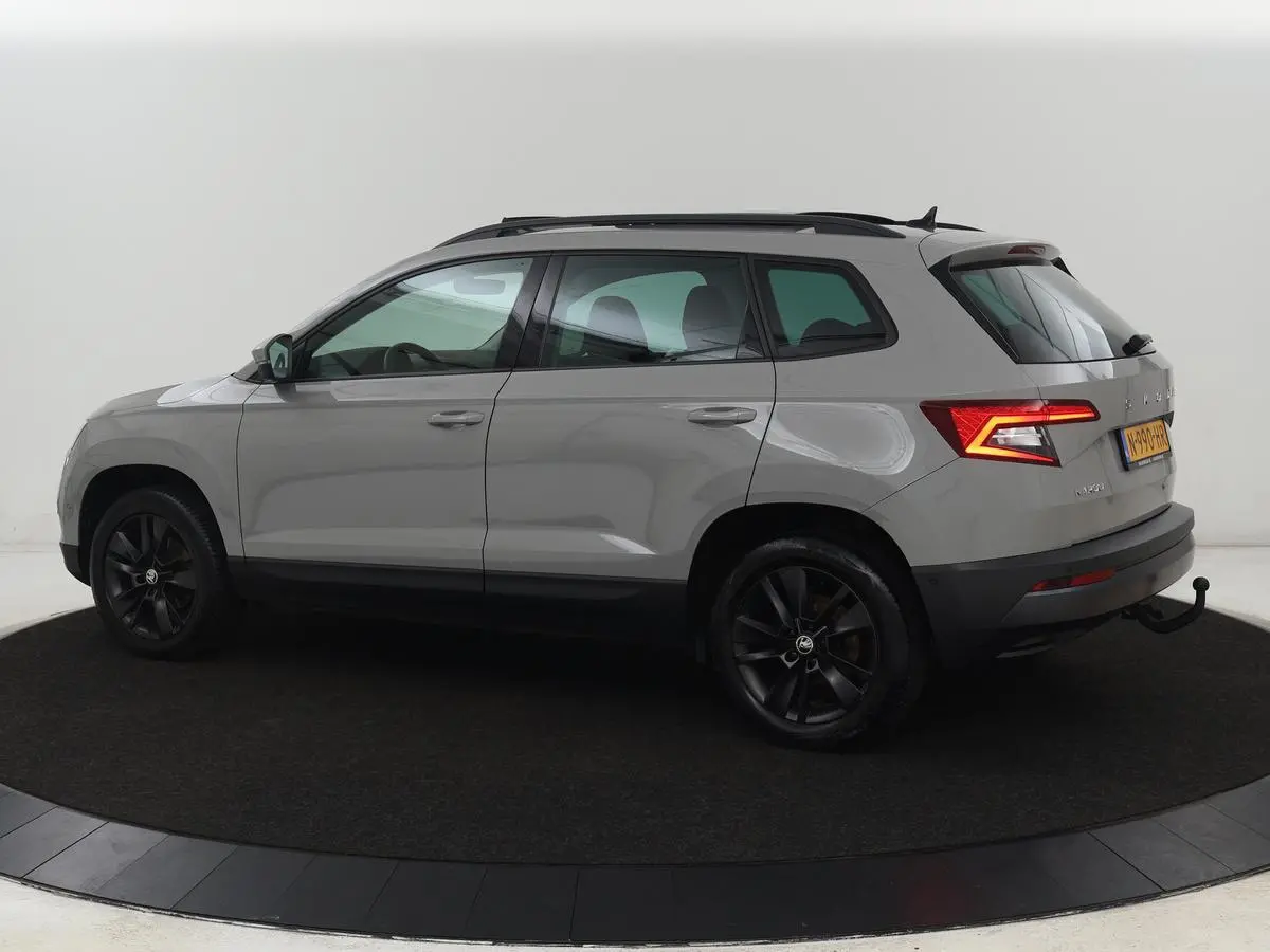 1.0 TSI Business Edition | Panoramadak | Trekhaak | Carplay | Navigatie | Park Assist  | Climate control | DAB | Cruise control | Bluetooth