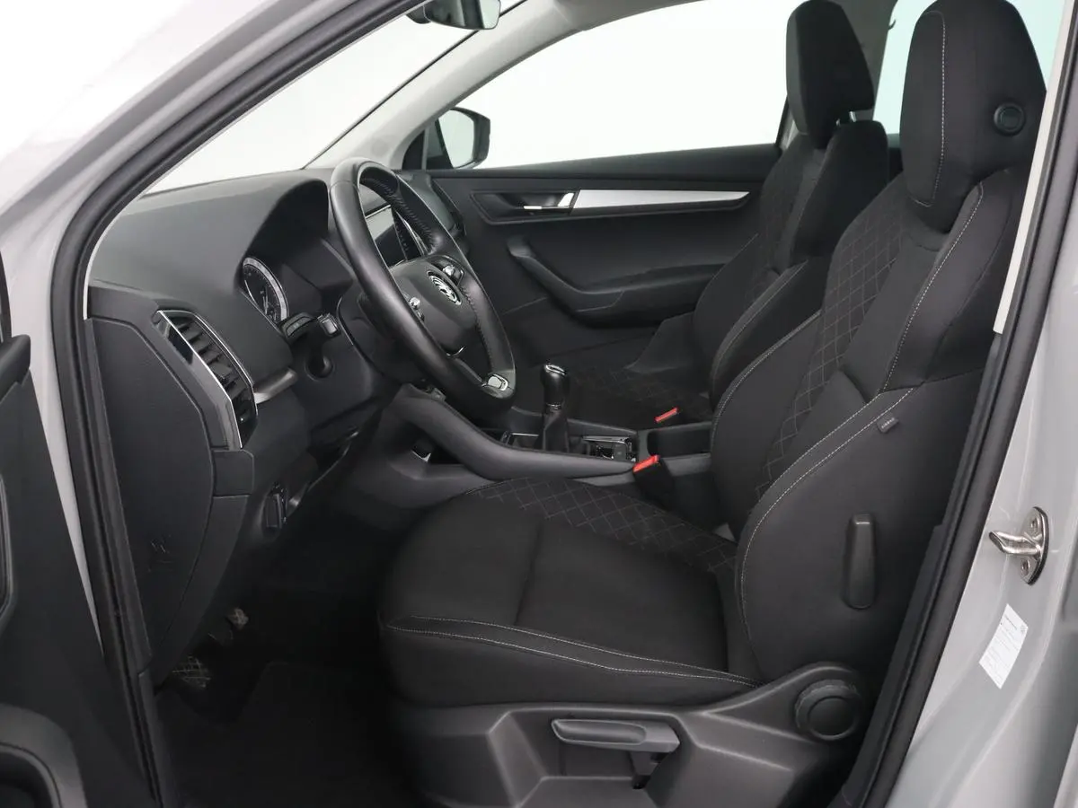1.0 TSI Business Edition | Panoramadak | Trekhaak | Carplay | Navigatie | Park Assist  | Climate control | DAB | Cruise control | Bluetooth