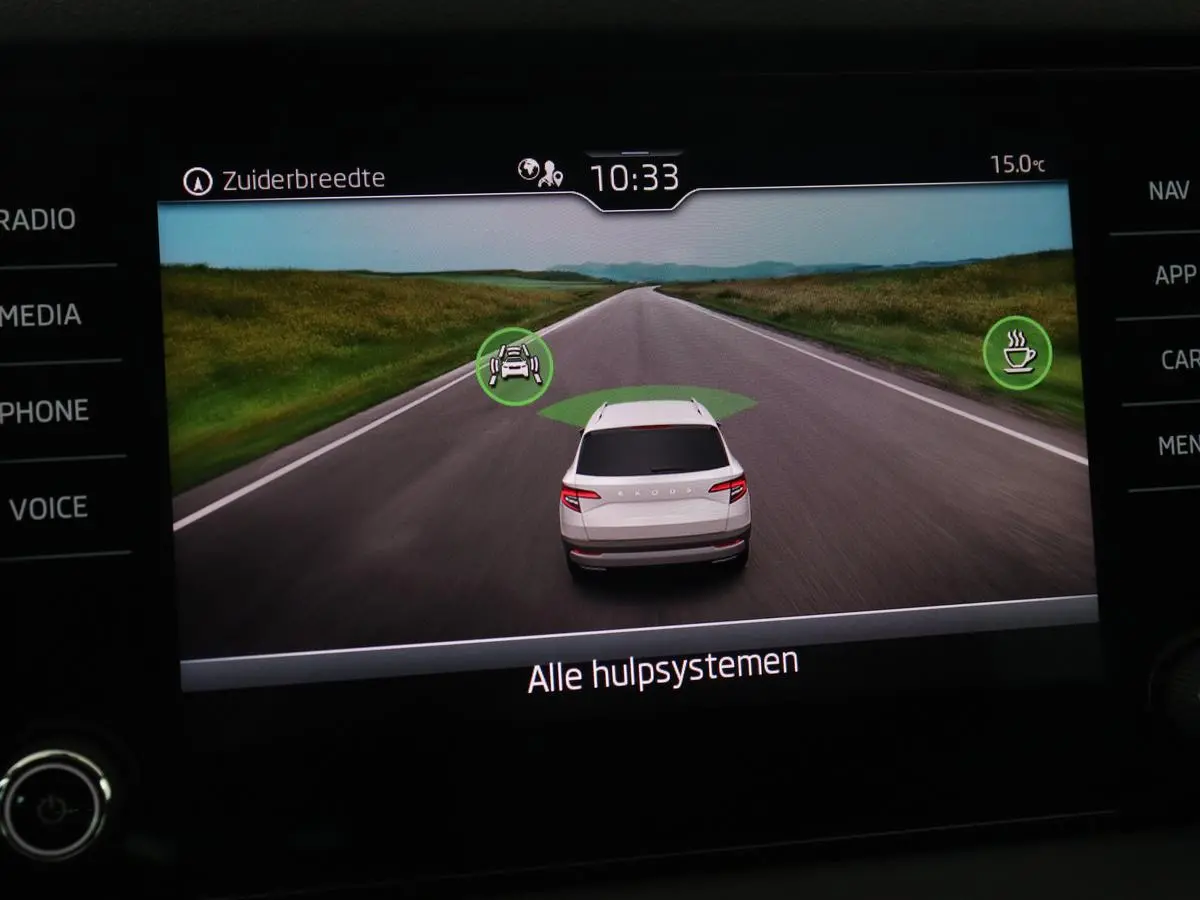 1.0 TSI Business Edition | Panoramadak | Trekhaak | Carplay | Navigatie | Park Assist  | Climate control | DAB | Cruise control | Bluetooth