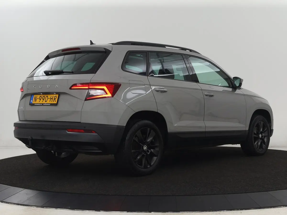 1.0 TSI Business Edition | Panoramadak | Trekhaak | Carplay | Navigatie | Park Assist  | Climate control | DAB | Cruise control | Bluetooth
