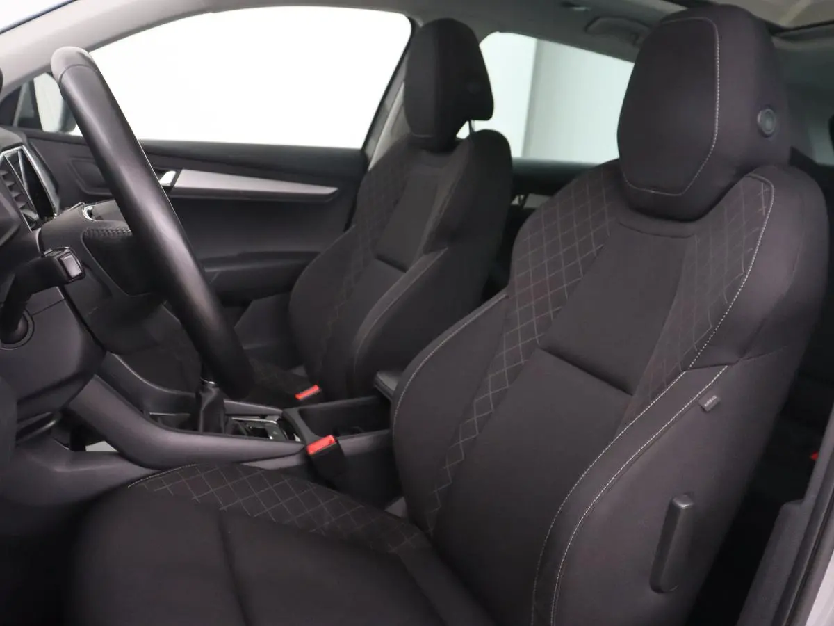 1.0 TSI Business Edition | Panoramadak | Trekhaak | Carplay | Navigatie | Park Assist  | Climate control | DAB | Cruise control | Bluetooth
