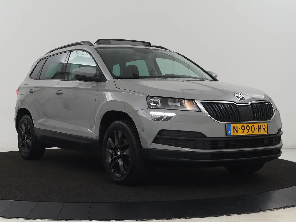 1.0 TSI Business Edition | Panoramadak | Trekhaak | Carplay | Navigatie | Park Assist  | Climate control | DAB | Cruise control | Bluetooth