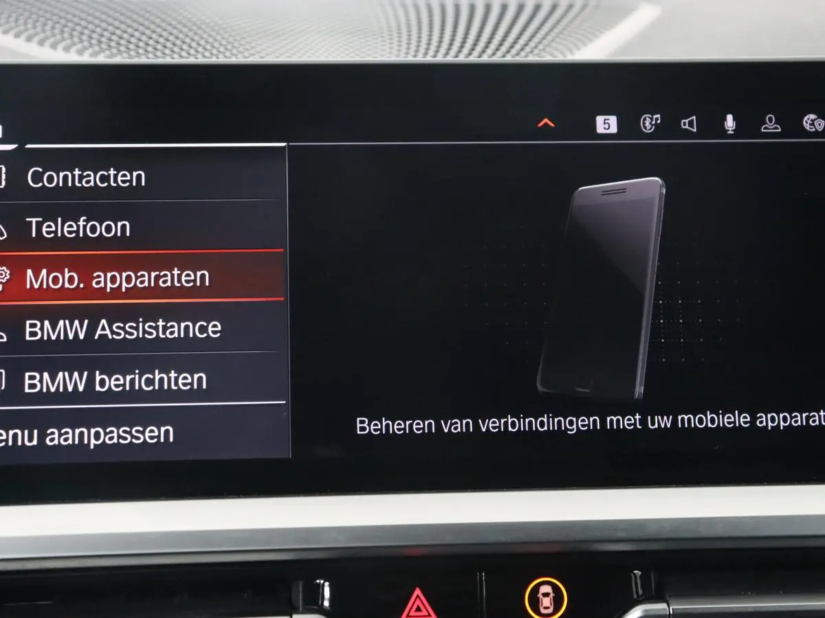 318i High Executive | Sport Line | Leder | Stoelverwarming | Camera | Sportstoelen | Carplay | Sfeerverlichting | Live Cockpit | Navigatie | Full LED | Climate control | Park Assist | Cruise