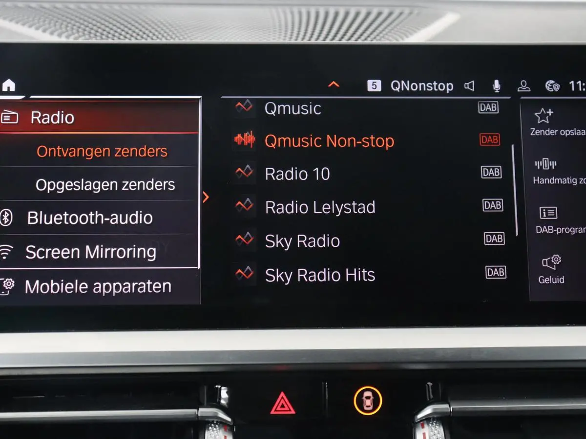 318i High Executive | Sport Line | Leder | Stoelverwarming | Camera | Sportstoelen | Carplay | Sfeerverlichting | Live Cockpit | Navigatie | Full LED | Climate control | Park Assist | Cruise