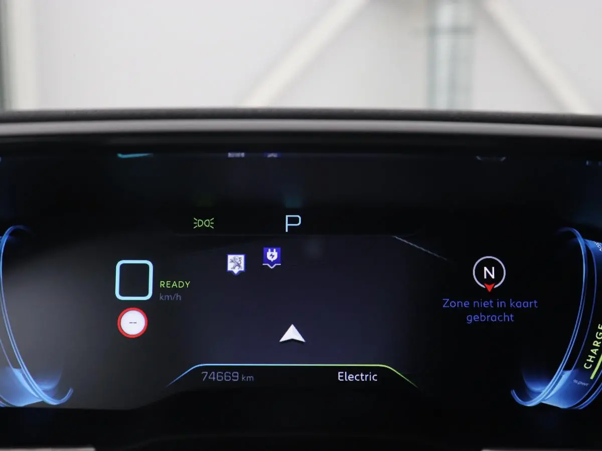 1.6 HYbrid 225 Allure | Stoelverwarming | Trekhaak | Adaptive cruise | Camera | Carplay | Half leder | Keyless | Full LED | Climate control | Sfeerverlichting | PHEV | Plug In