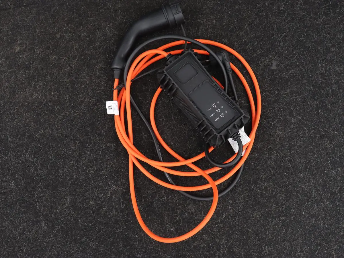 1.6 HYbrid 225 Allure | Stoelverwarming | Trekhaak | Adaptive cruise | Camera | Carplay | Half leder | Keyless | Full LED | Climate control | Sfeerverlichting | PHEV | Plug In
