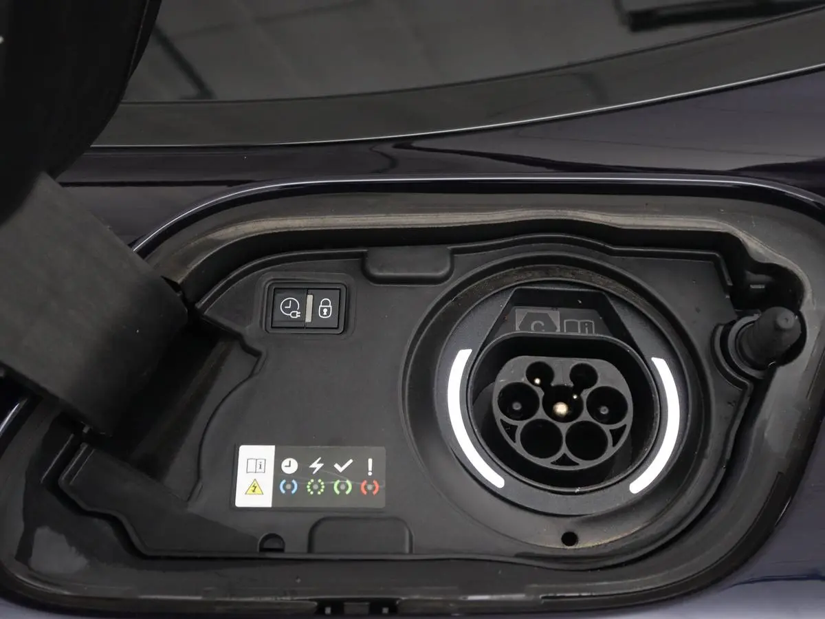 1.6 HYbrid 225 Allure | Stoelverwarming | Trekhaak | Adaptive cruise | Camera | Carplay | Half leder | Keyless | Full LED | Climate control | Sfeerverlichting | PHEV | Plug In