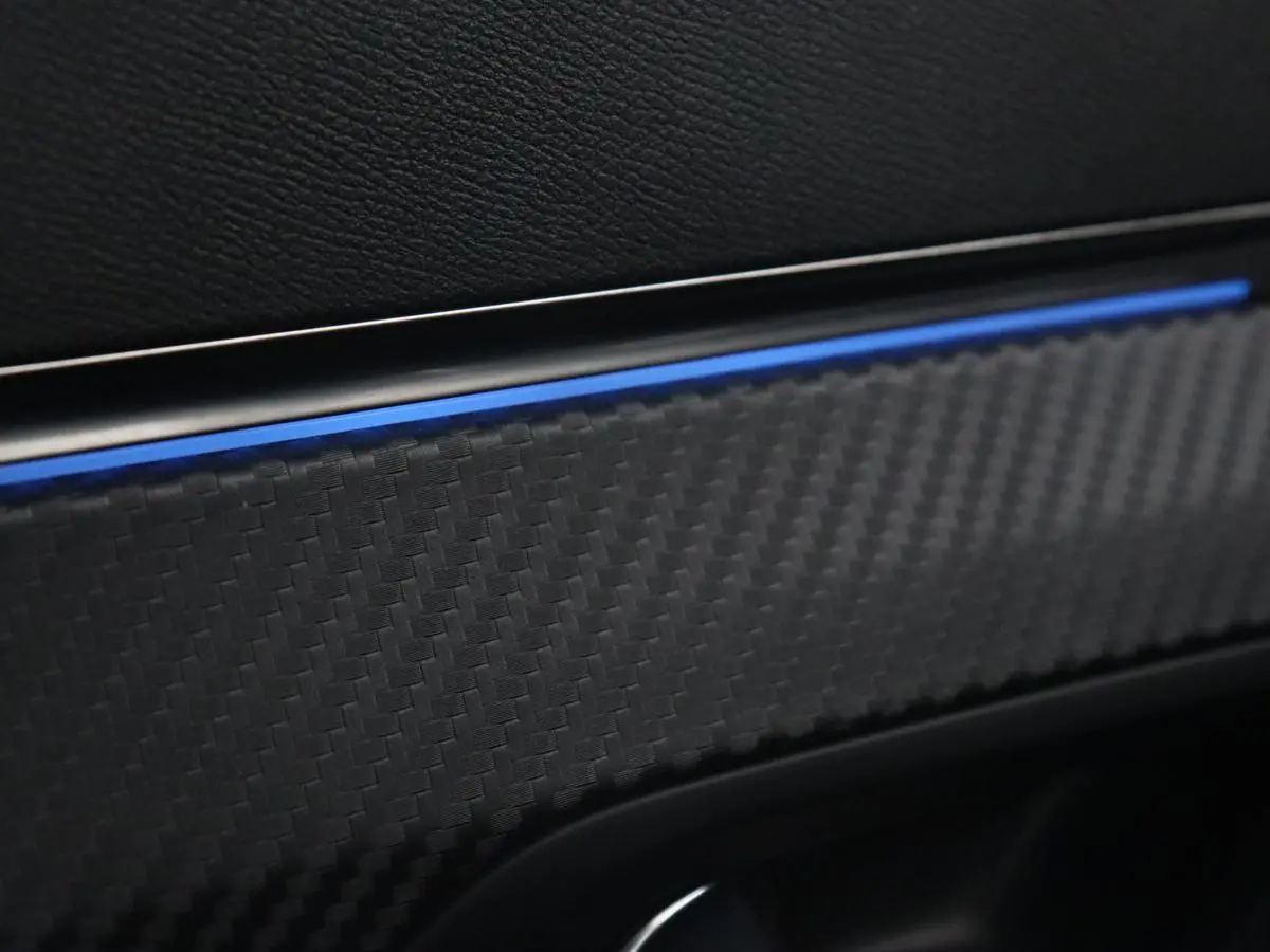 1.6 HYbrid 225 Allure | Stoelverwarming | Trekhaak | Adaptive cruise | Camera | Carplay | Half leder | Keyless | Full LED | Climate control | Sfeerverlichting | PHEV | Plug In