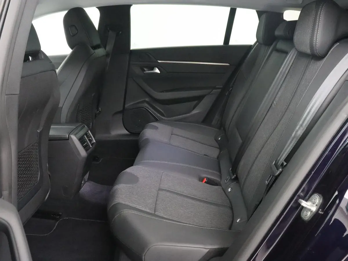 1.6 HYbrid 225 Allure | Stoelverwarming | Trekhaak | Adaptive cruise | Camera | Carplay | Half leder | Keyless | Full LED | Climate control | Sfeerverlichting | PHEV | Plug In